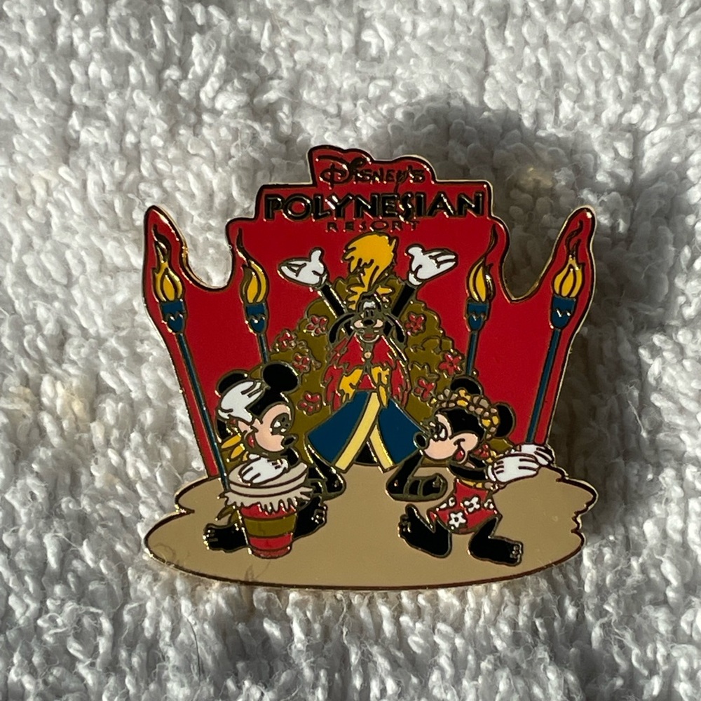 WDW Polynesian Resort Mickey Minnie Goofy w/Tiki Torches Disney Pin
